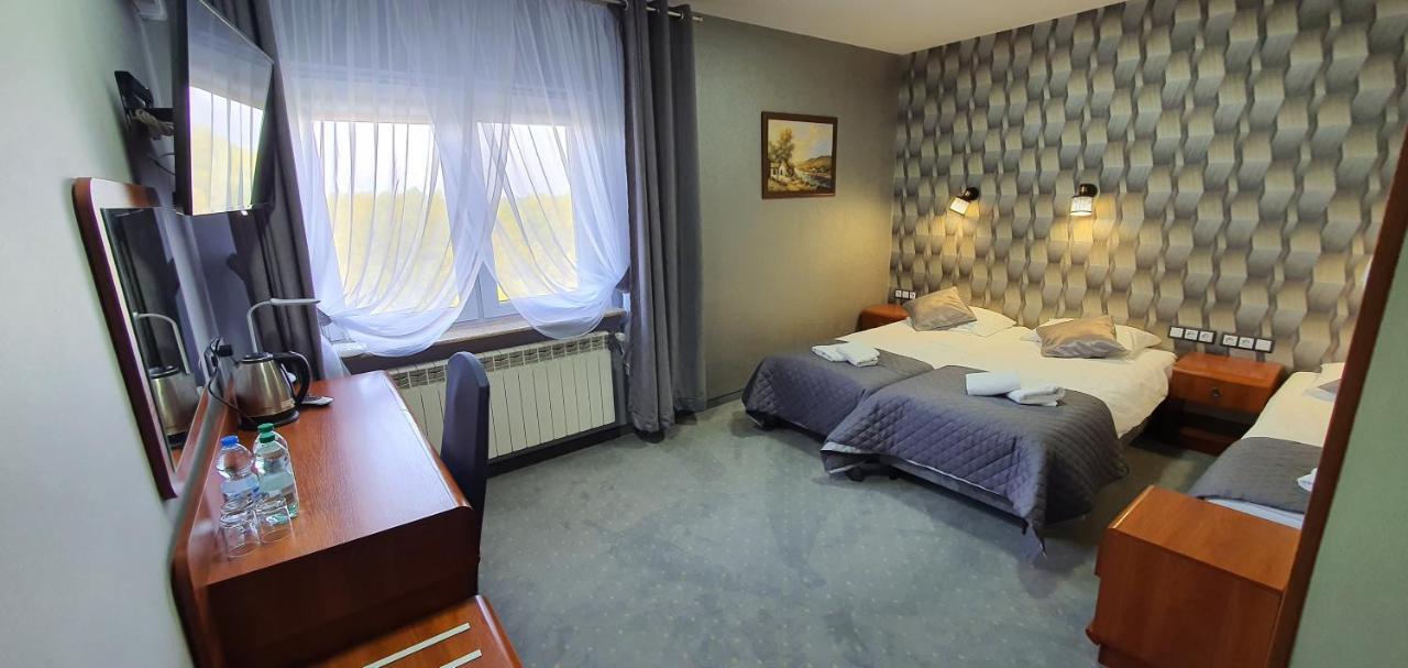 Hotel Bursztynowy Jozefow na Wisla ภายนอก รูปภาพ