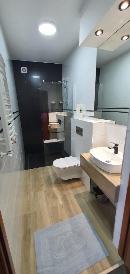 Hotel Bursztynowy Jozefow na Wisla ภายนอก รูปภาพ