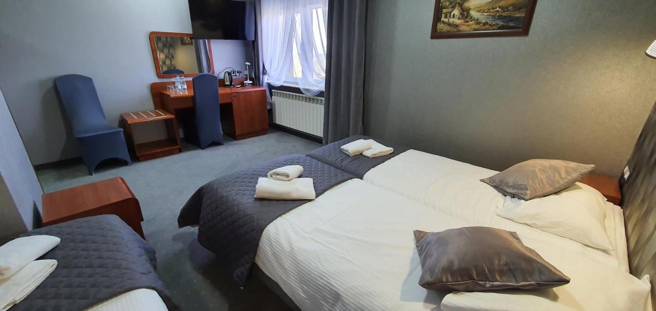 Hotel Bursztynowy Jozefow na Wisla ภายนอก รูปภาพ