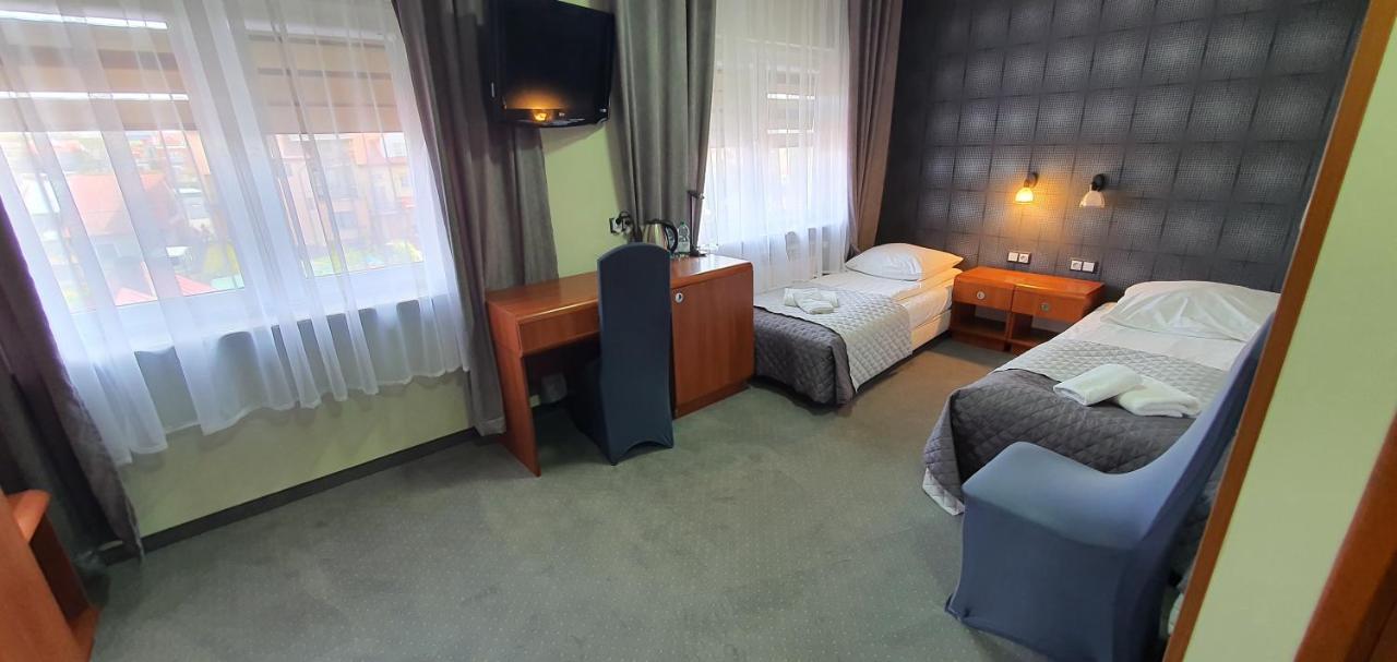 Hotel Bursztynowy Jozefow na Wisla ภายนอก รูปภาพ