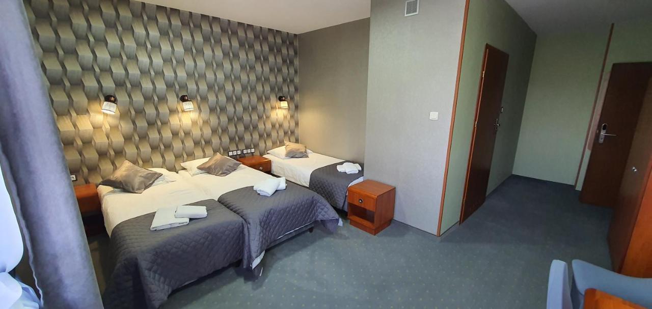 Hotel Bursztynowy Jozefow na Wisla ภายนอก รูปภาพ