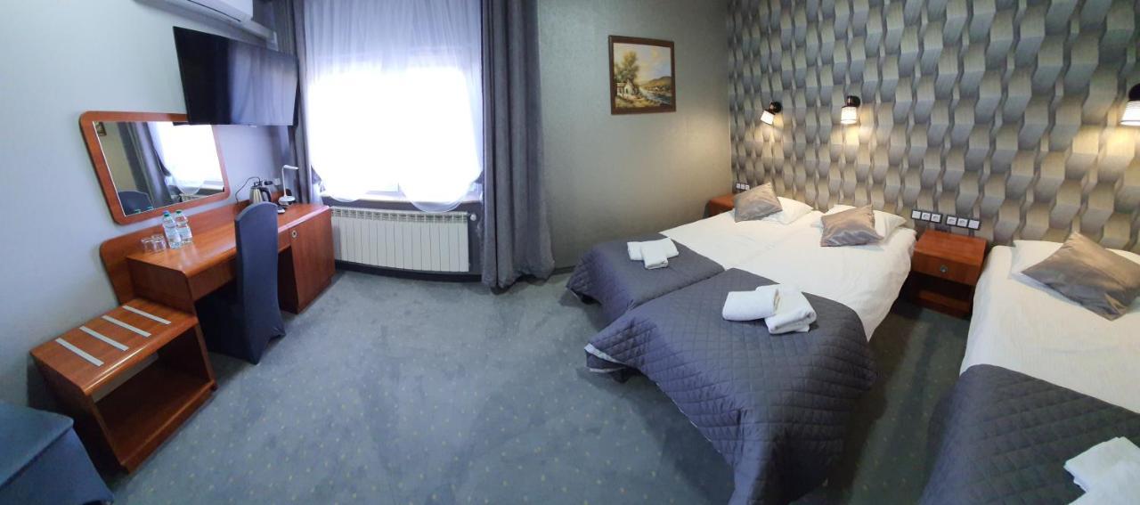 Hotel Bursztynowy Jozefow na Wisla ภายนอก รูปภาพ