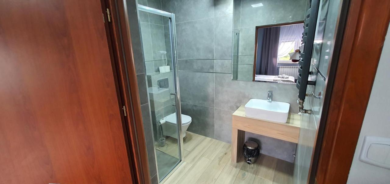 Hotel Bursztynowy Jozefow na Wisla ภายนอก รูปภาพ