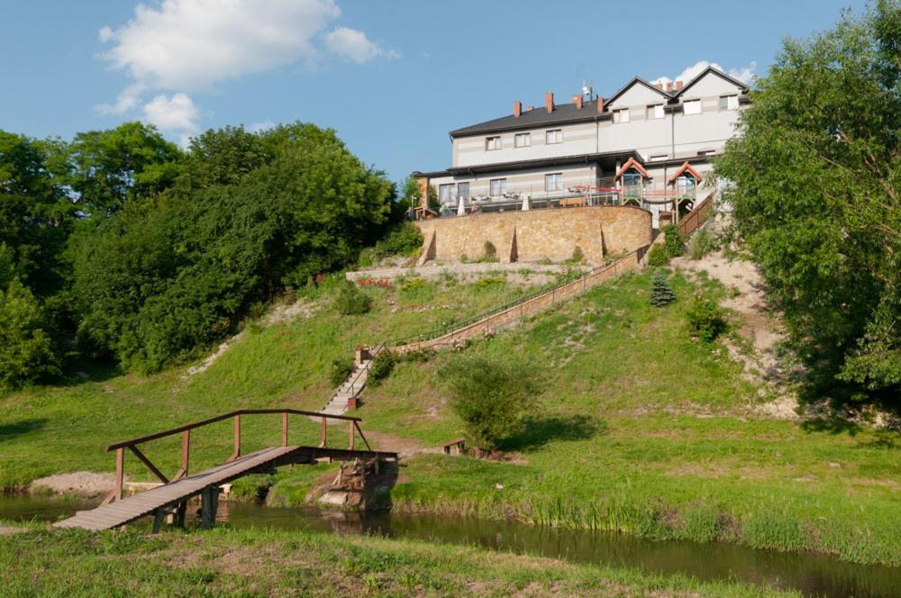 Hotel Bursztynowy Jozefow na Wisla ภายนอก รูปภาพ