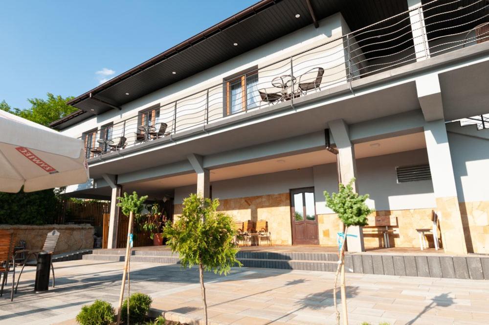 Hotel Bursztynowy Jozefow na Wisla ภายนอก รูปภาพ