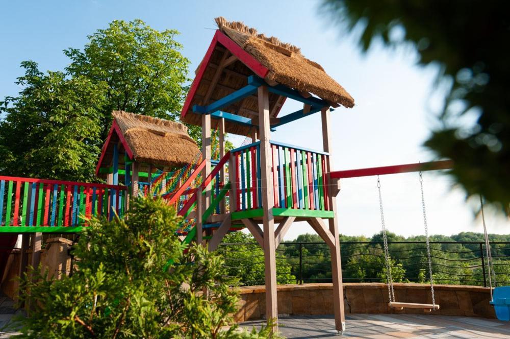 Hotel Bursztynowy Jozefow na Wisla ภายนอก รูปภาพ