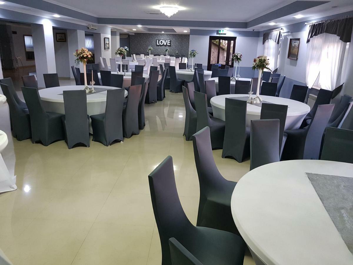 Hotel Bursztynowy Jozefow na Wisla ภายนอก รูปภาพ