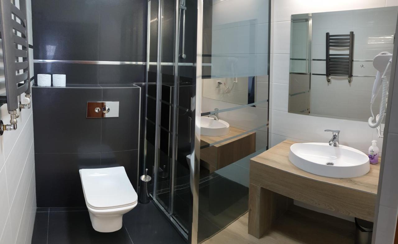 Hotel Bursztynowy Jozefow na Wisla ภายนอก รูปภาพ