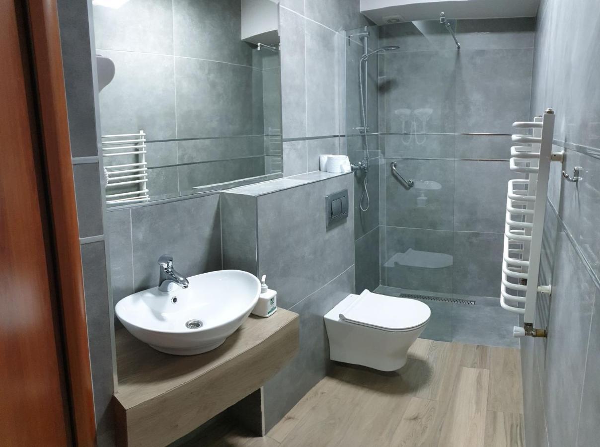 Hotel Bursztynowy Jozefow na Wisla ภายนอก รูปภาพ
