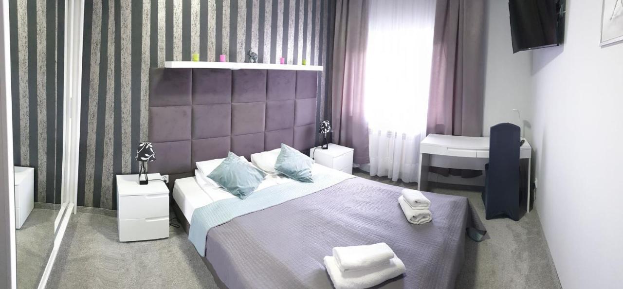 Hotel Bursztynowy Jozefow na Wisla ภายนอก รูปภาพ