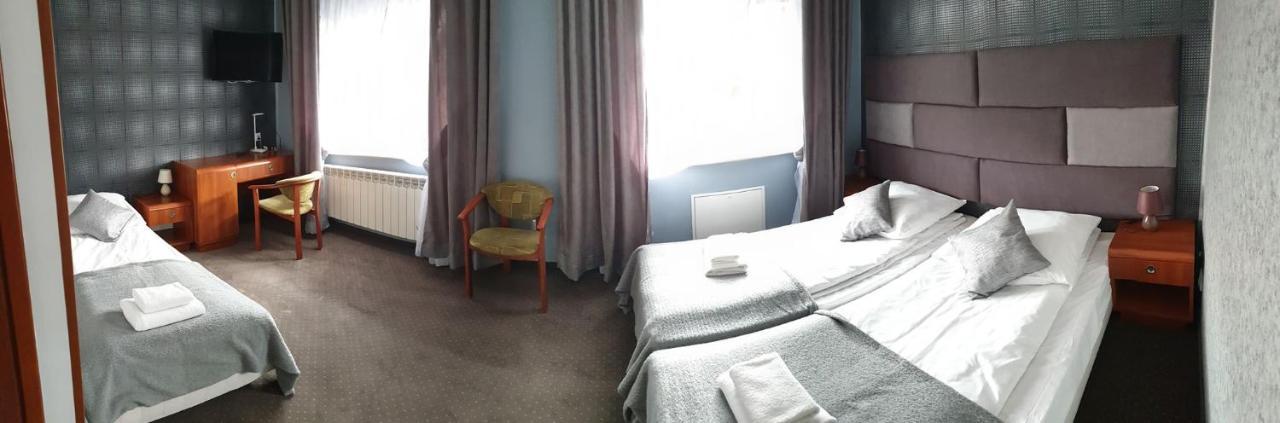 Hotel Bursztynowy Jozefow na Wisla ภายนอก รูปภาพ